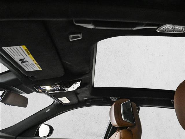 Used 2023 BMW 760i xDrive image 16