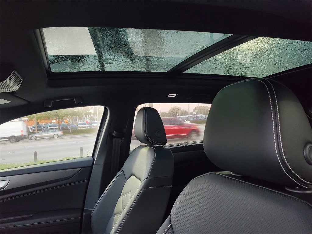 New 2026 Volkswagen Atlas Cross Sport SE image 7