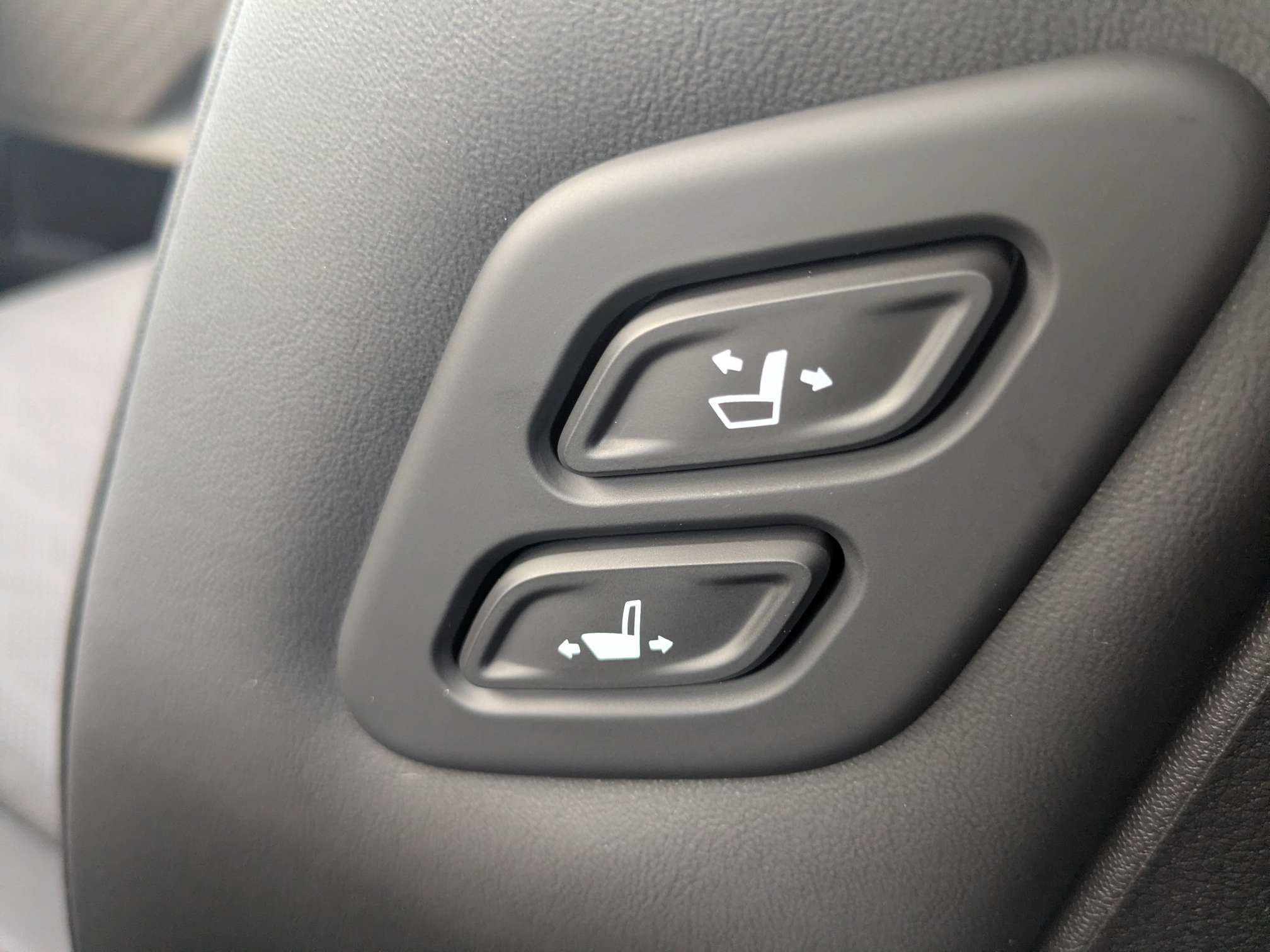 New 2026 Kia Carnival EX FWD image 22