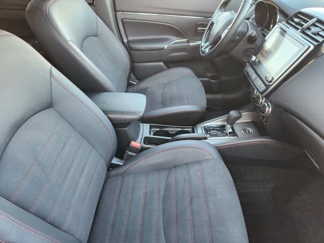 Used 2025 Mitsubishi Outlander Sport AWD image 19