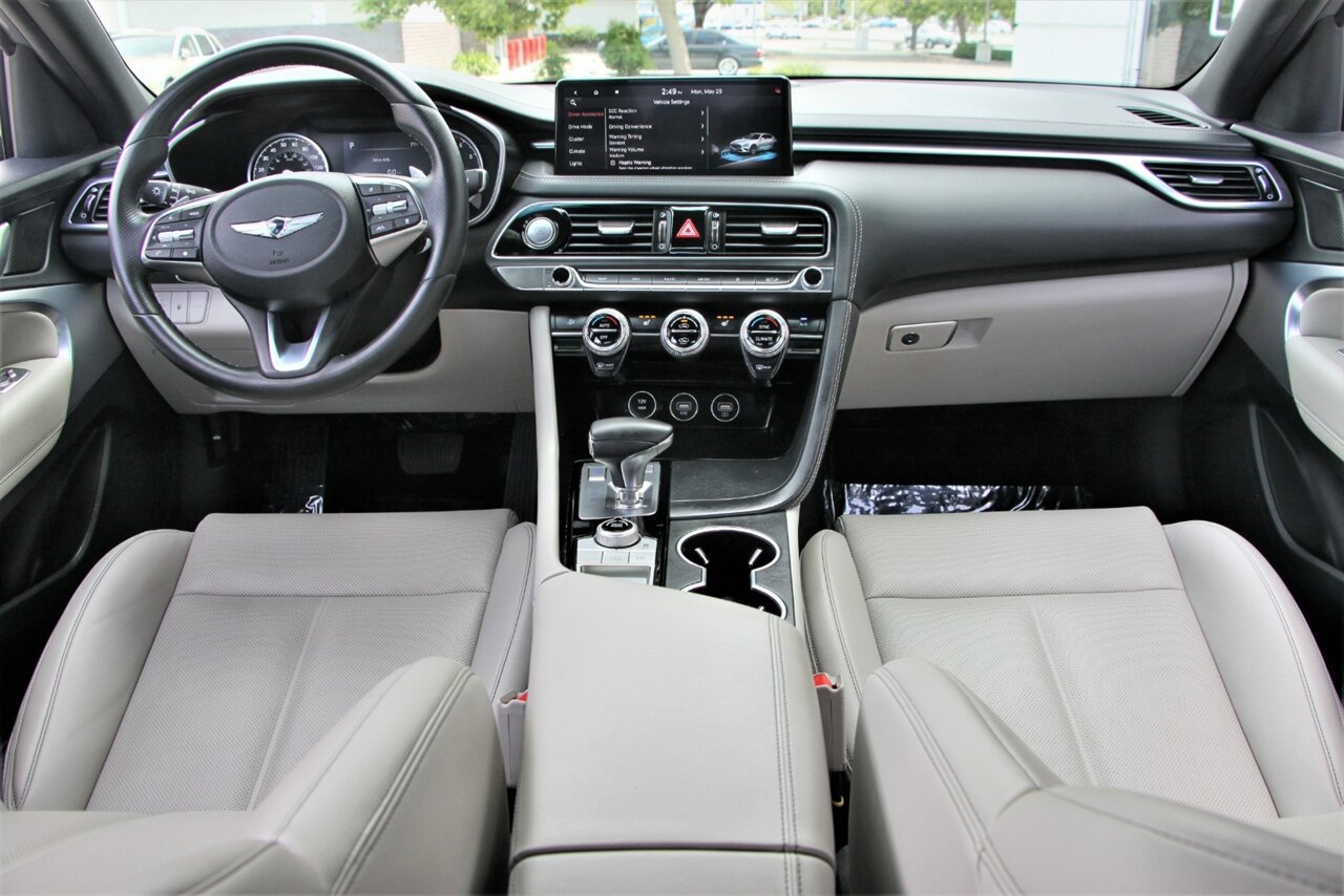 Used 2022 Genesis G70 2.0T RWD image 22