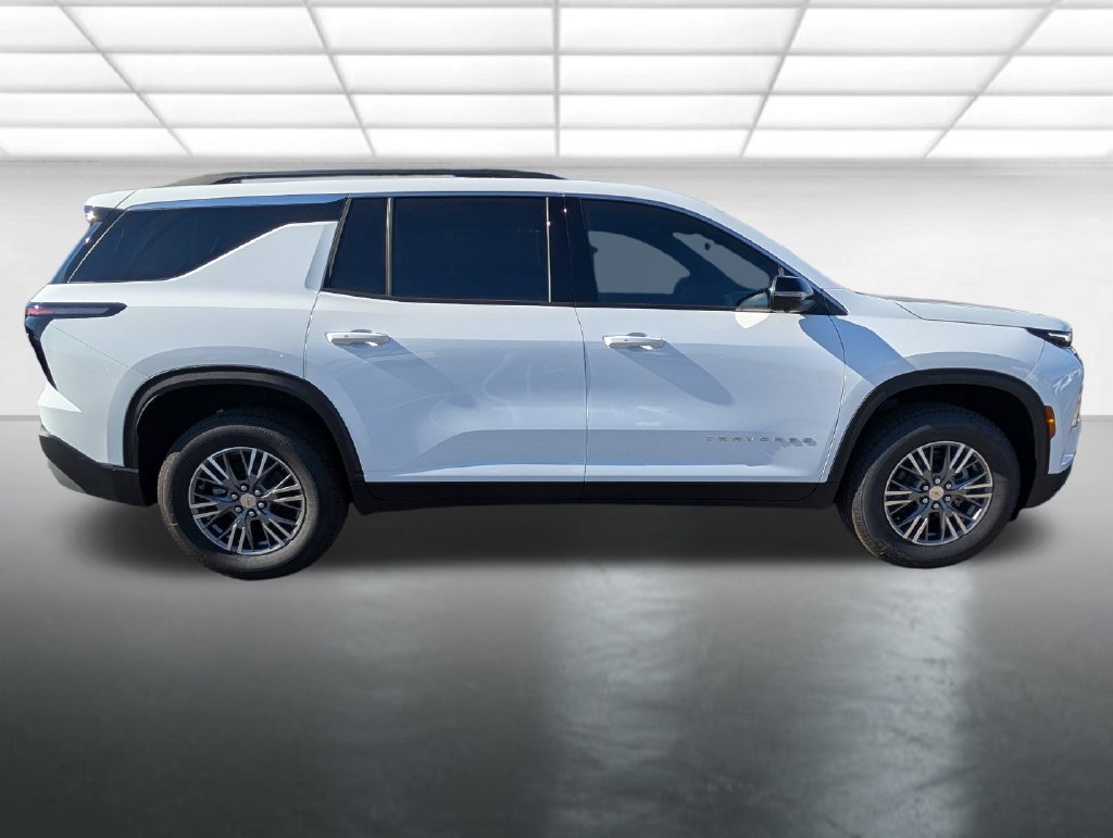 New 2027 Chevrolet Traverse LT w/ Driver Confidence Package FWD image 34