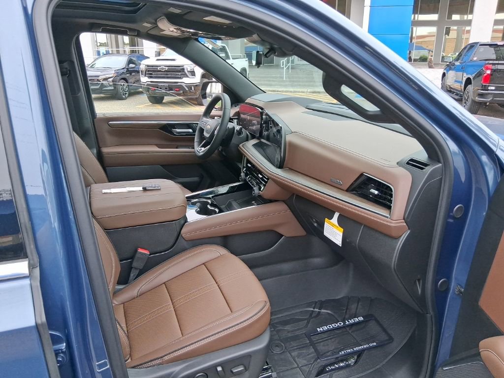 New 2026 Chevrolet Tahoe High Country w/ LPO, Illumination Package RWD image 11