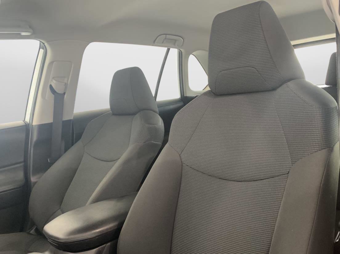 Used 2023 Toyota RAV4 LE image 32