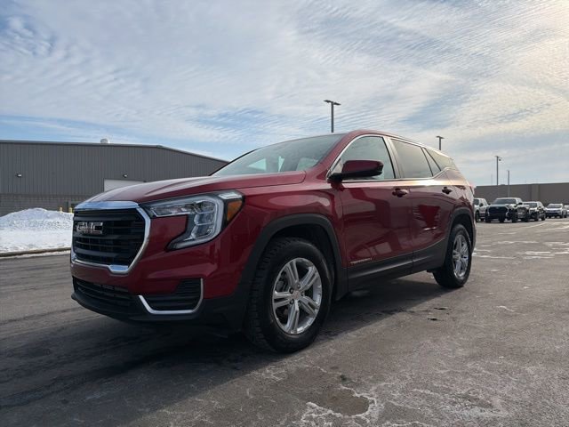 Used 2024 GMC Terrain SLE w/ LPO, Floor Liner Package image 3