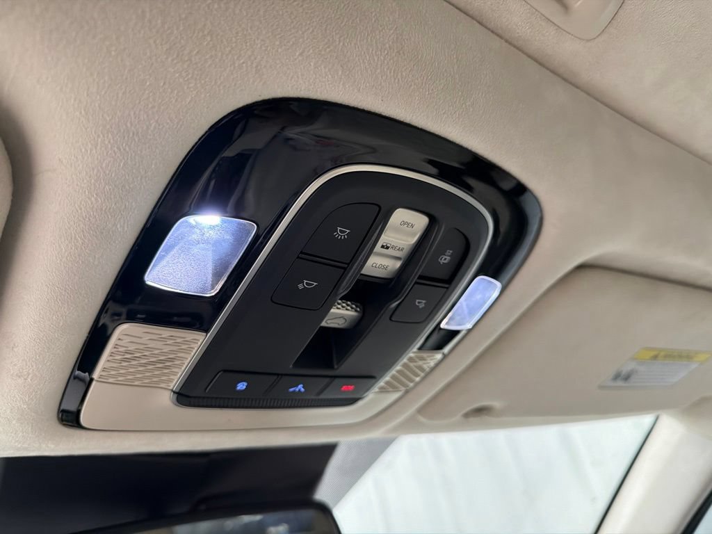Used 2020 Hyundai Palisade Limited FWD image 26