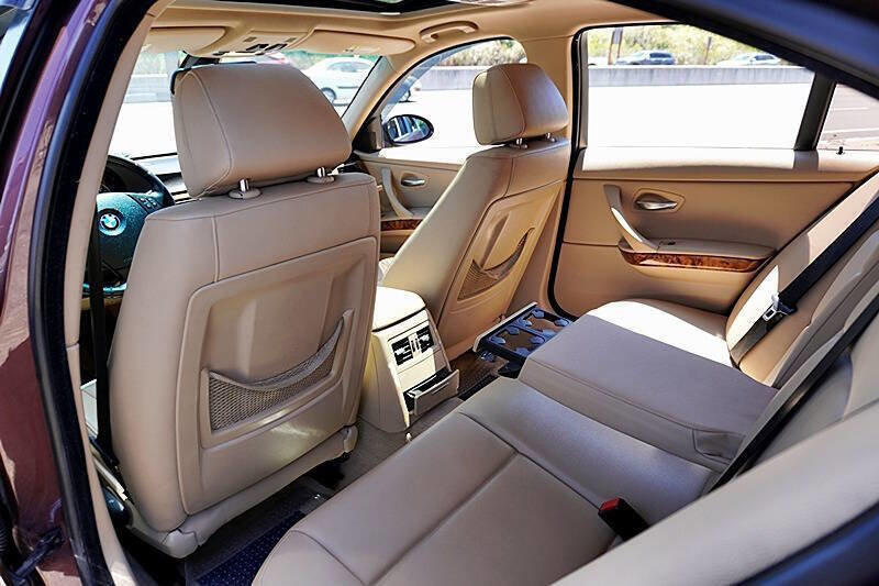 Used 2006 BMW 325i Sedan RWD image 21