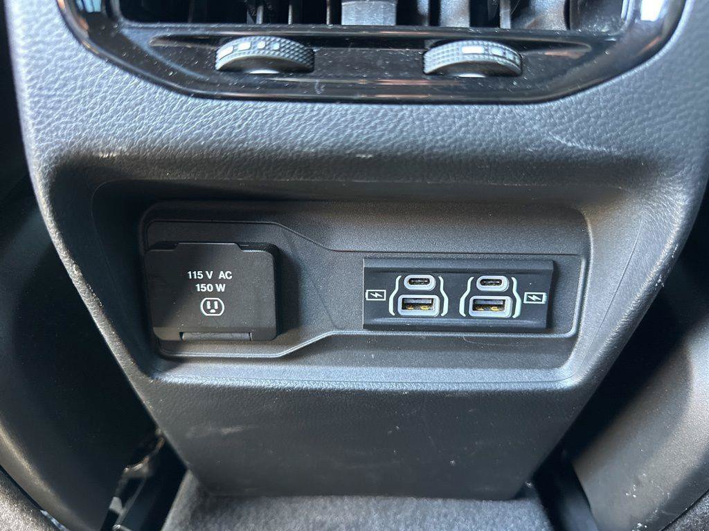 Used 2022 Jeep Grand Cherokee Summit RWD image 21