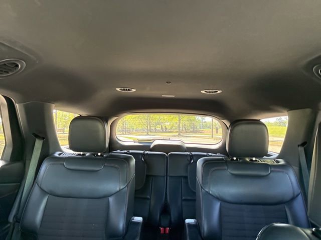 Used 2025 Ford Explorer ST-Line image 32