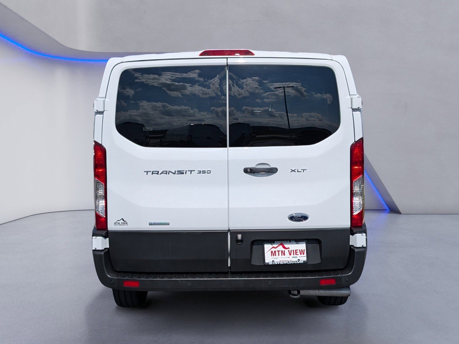 Used 2025 Ford Transit 350 XLT RWD image 8