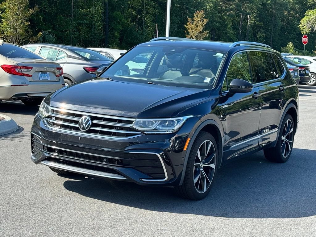 Used 2022 Volkswagen Tiguan SEL R-Line AWD/4WD image 2