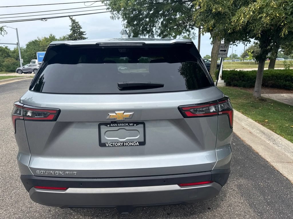 Used 2025 Chevrolet Equinox LT w/ Safety and Technology Package AWD/4WD image 9