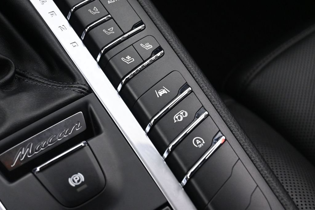 Used 2021 Porsche Macan GTS w/ Premium Package Plus (PF9) AWD/4WD image 47