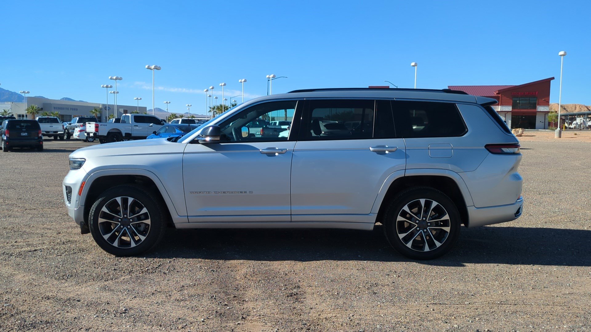Used 2023 Jeep Grand Cherokee L Overland image 6