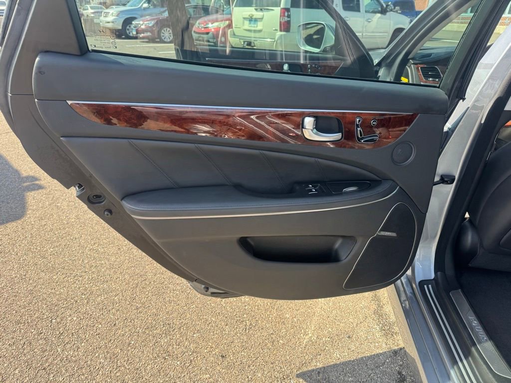 Used 2014 Hyundai Equus Signature RWD image 33