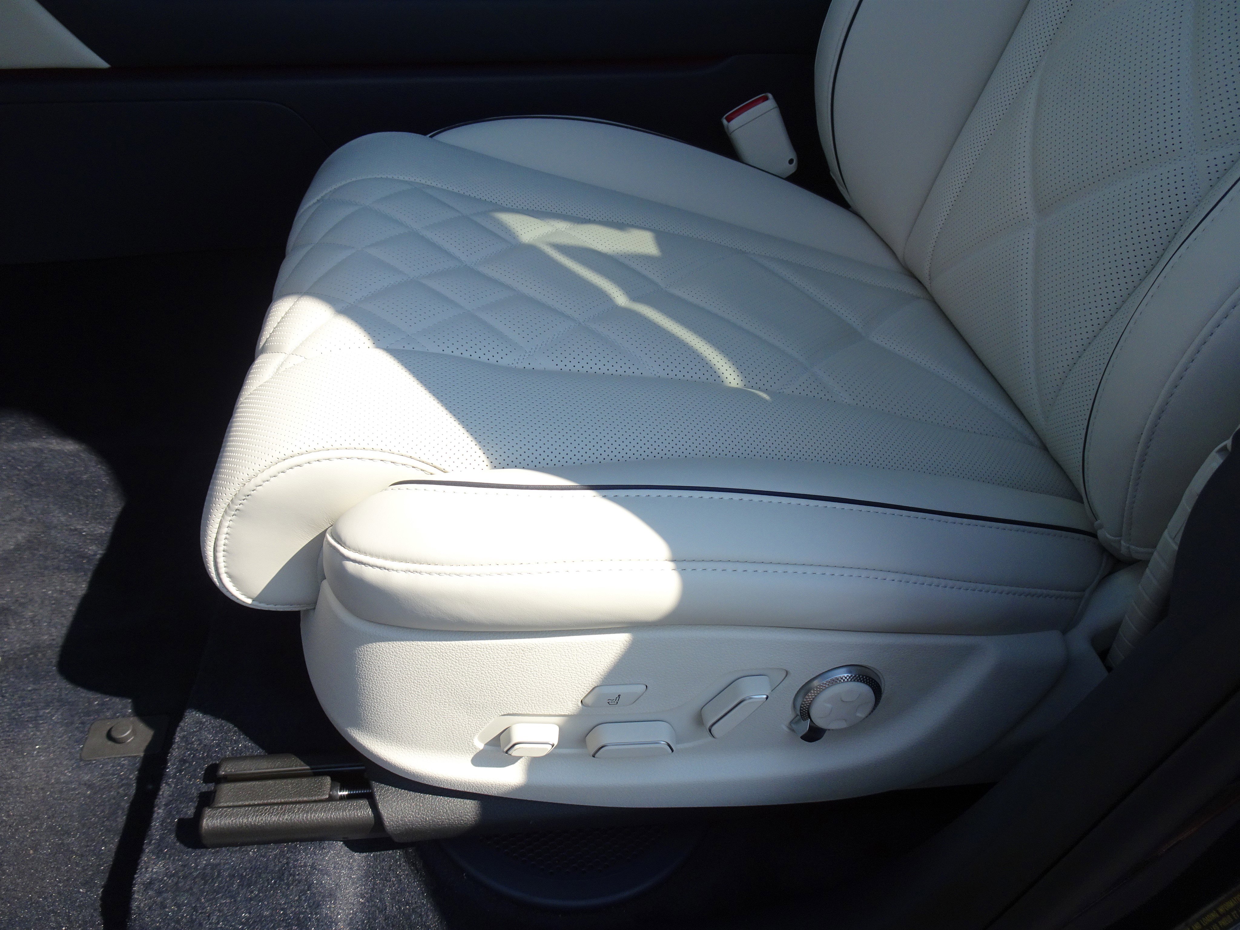 New 2025 Genesis GV80 3.5T Prestige image 8