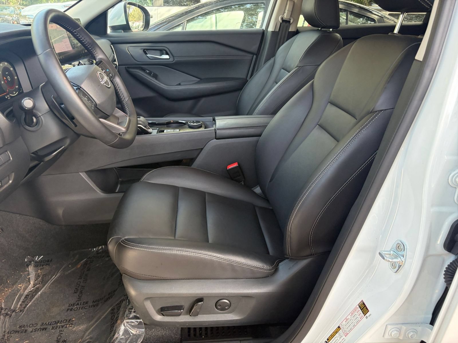 Used 2026 Nissan Rogue SL AWD/4WD image 28