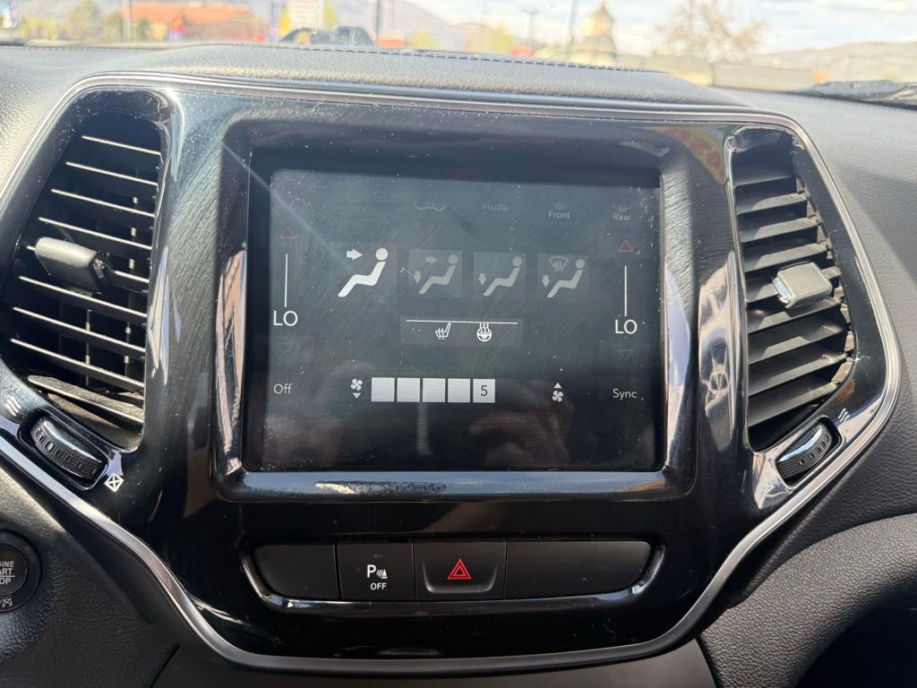Used 2020 Jeep Cherokee Limited image 13