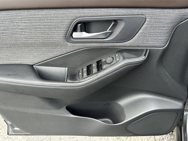 Certified 2023 Nissan Rogue SV image 8