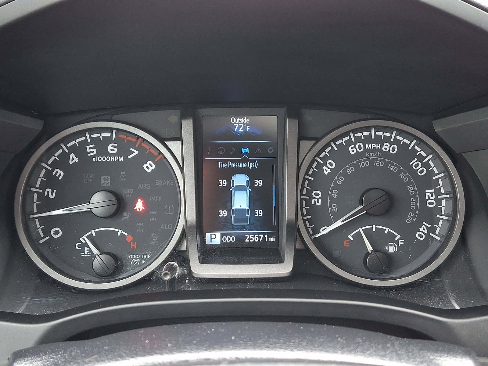 Used 2023 Toyota Tacoma TRD Off-Road w/ TRD Premium Off Road Package AWD/4WD image 20