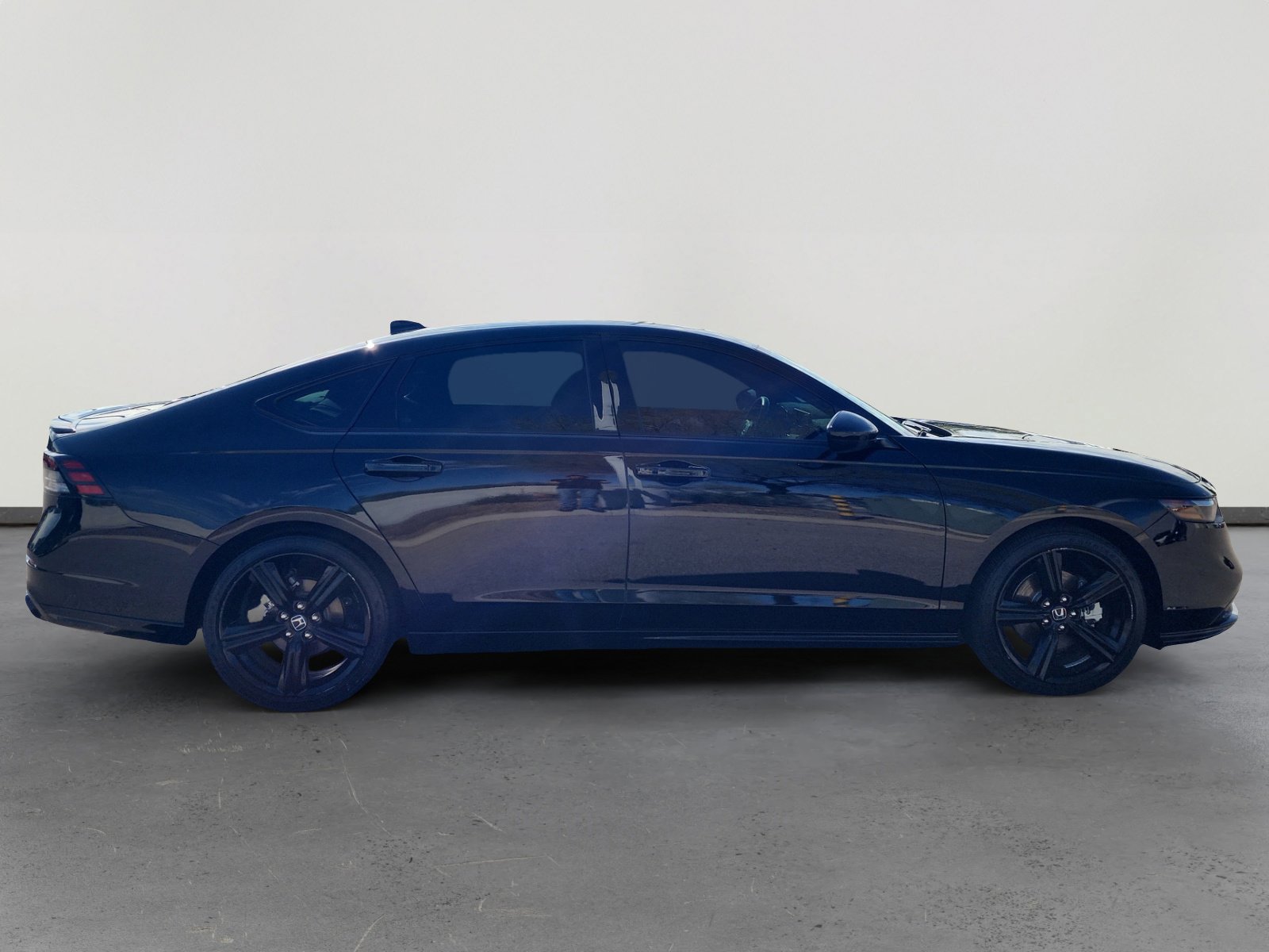 Used 2023 Honda Accord Sport image 6