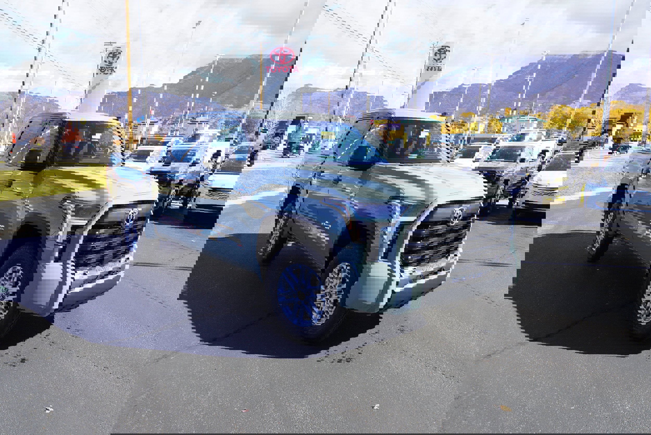 New 2026 Toyota Tundra SR5 w/ SR5 Convenience Package image 2