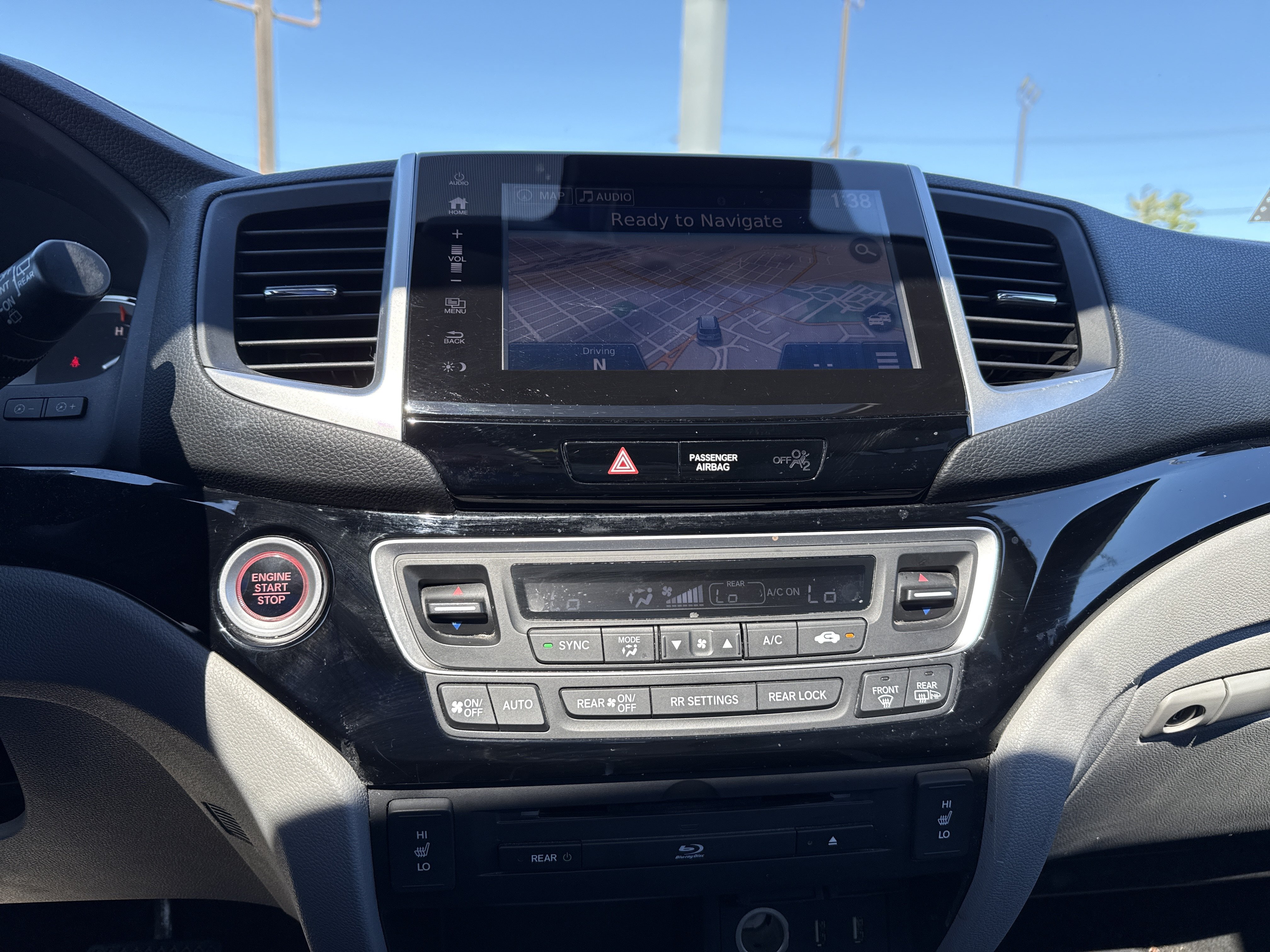 Used 2017 Honda Pilot Touring image 23