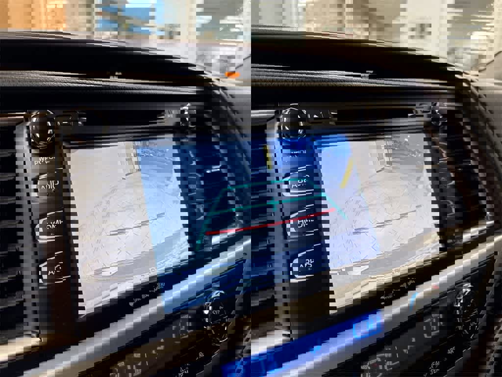 Used 2019 Toyota Highlander XLE image 32