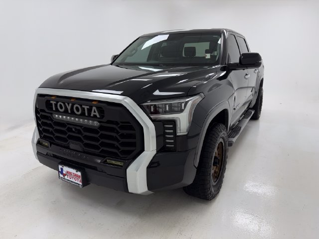 Used 2023 Toyota Tundra Limited AWD/4WD image 4