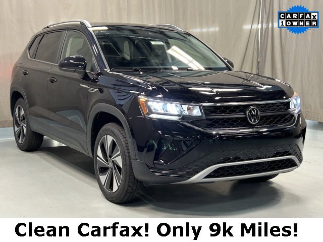 Certified 2024 Volkswagen Taos SE image 1
