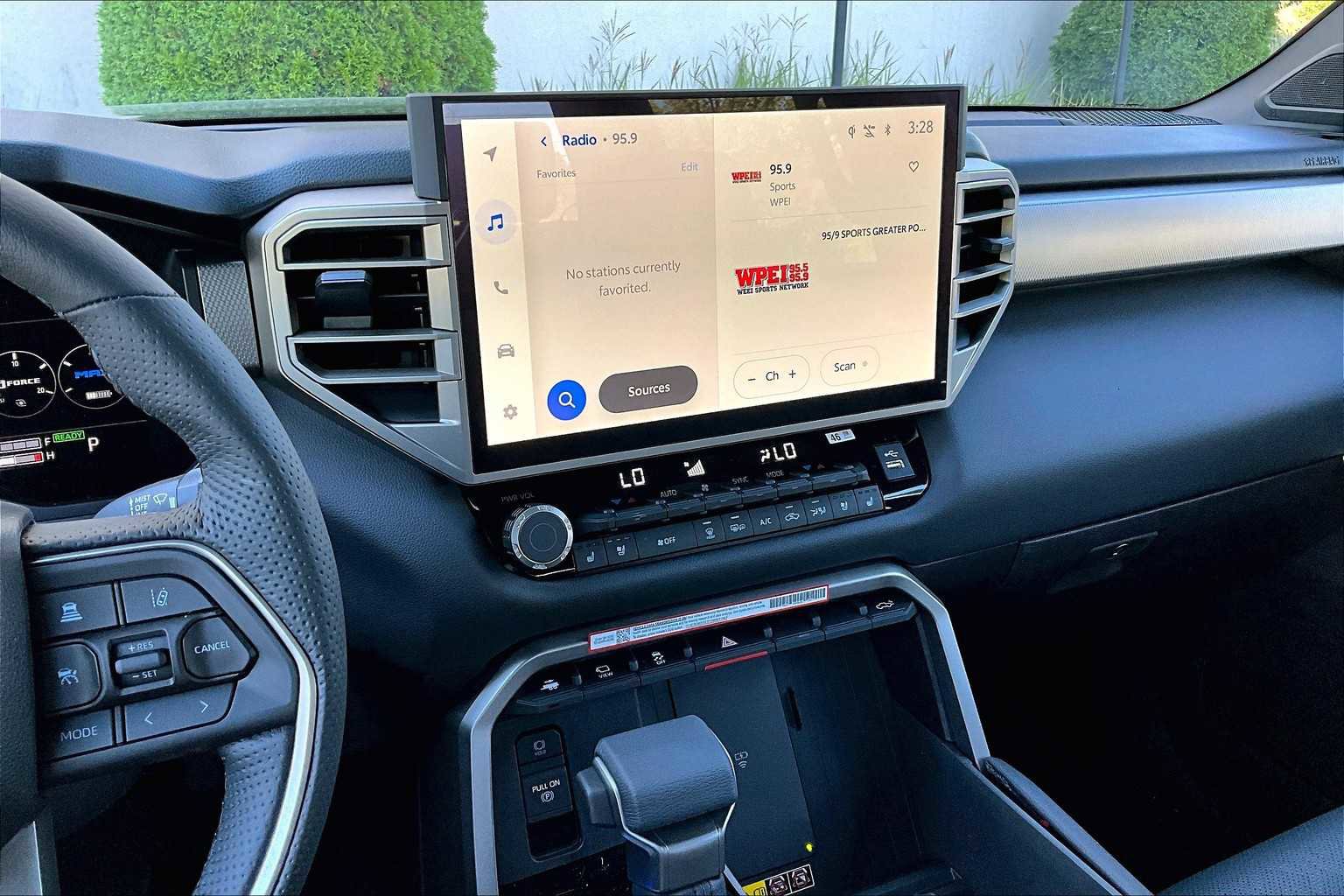 New 2025 Toyota Tundra Limited image 6