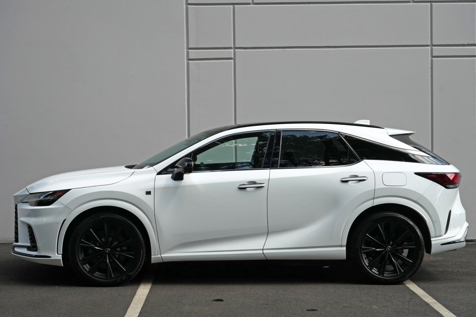 Used 2024 Lexus RX 500h F Sport w/ Convenience Package AWD/4WD image 50
