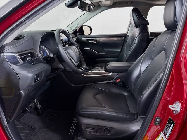 Used 2022 Toyota Highlander Limited image 6
