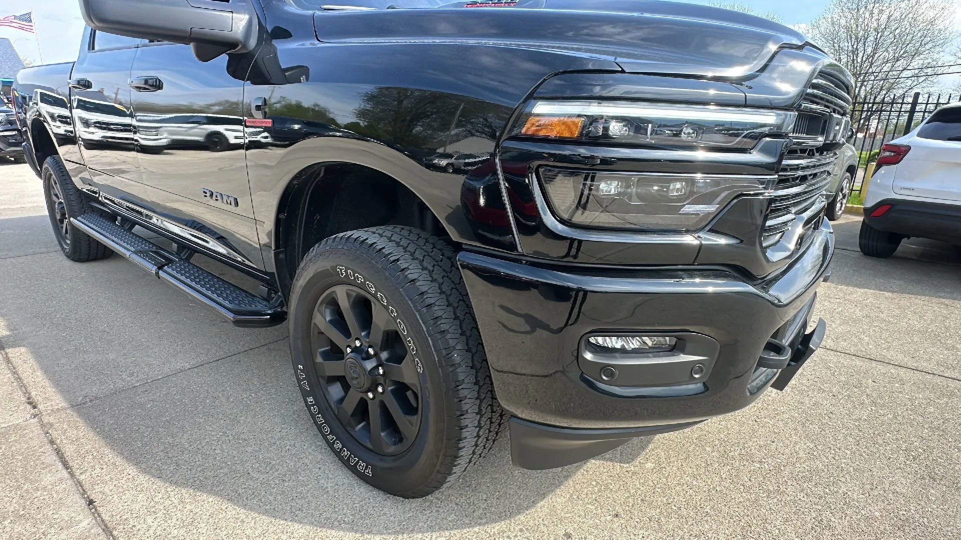 Used 2025 RAM 2500 Laramie AWD/4WD image 33