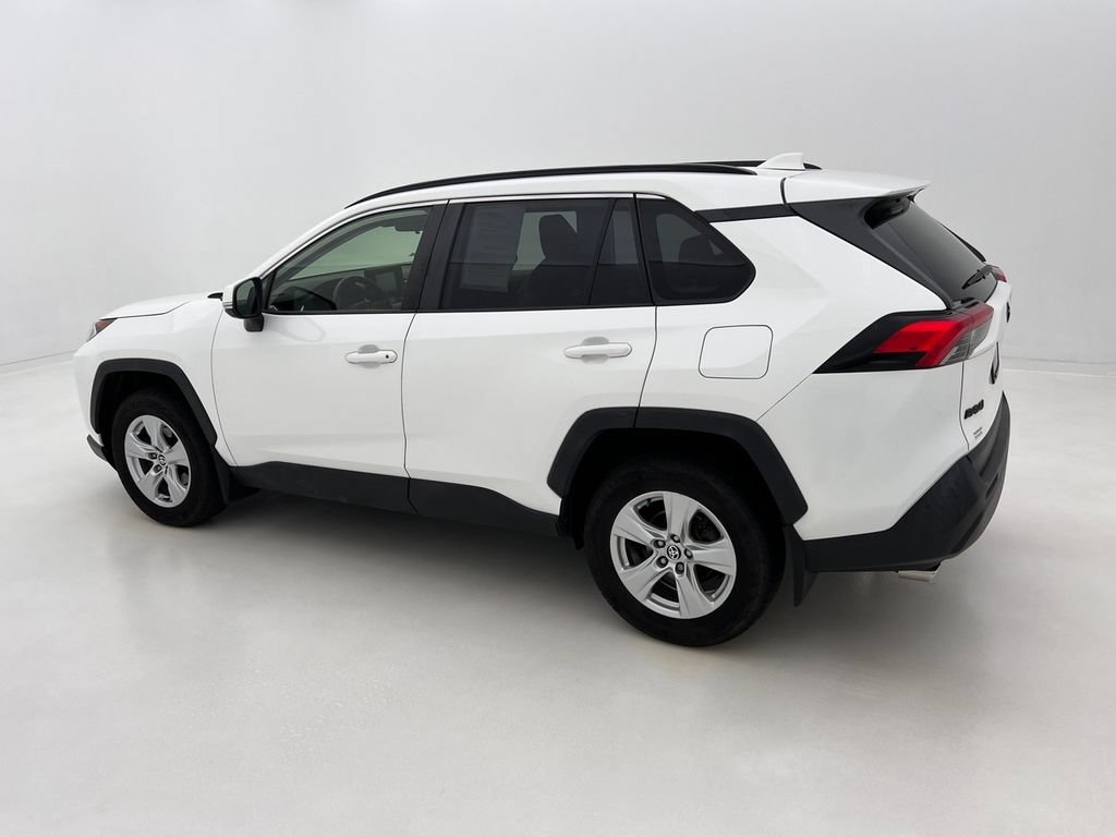 Used 2020 Toyota RAV4 XLE w/ XLE Grade Weather Package AWD/4WD image 10