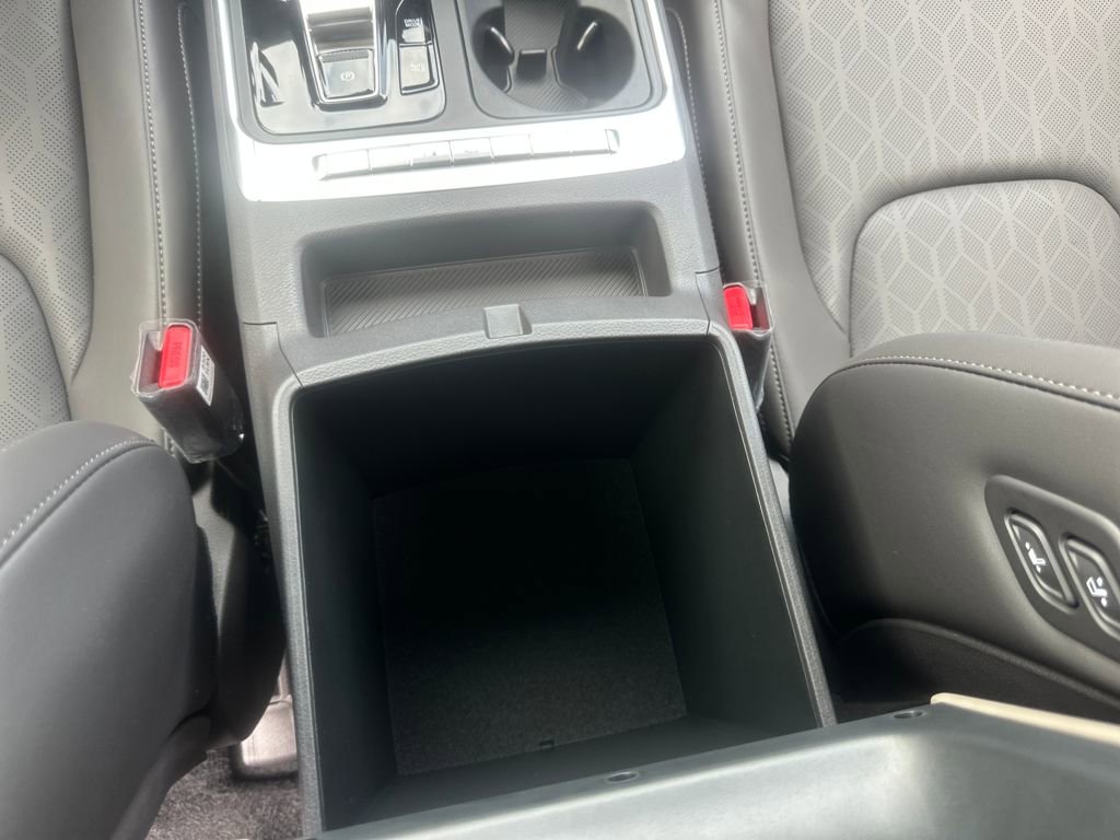 New 2026 Kia Carnival EX image 32