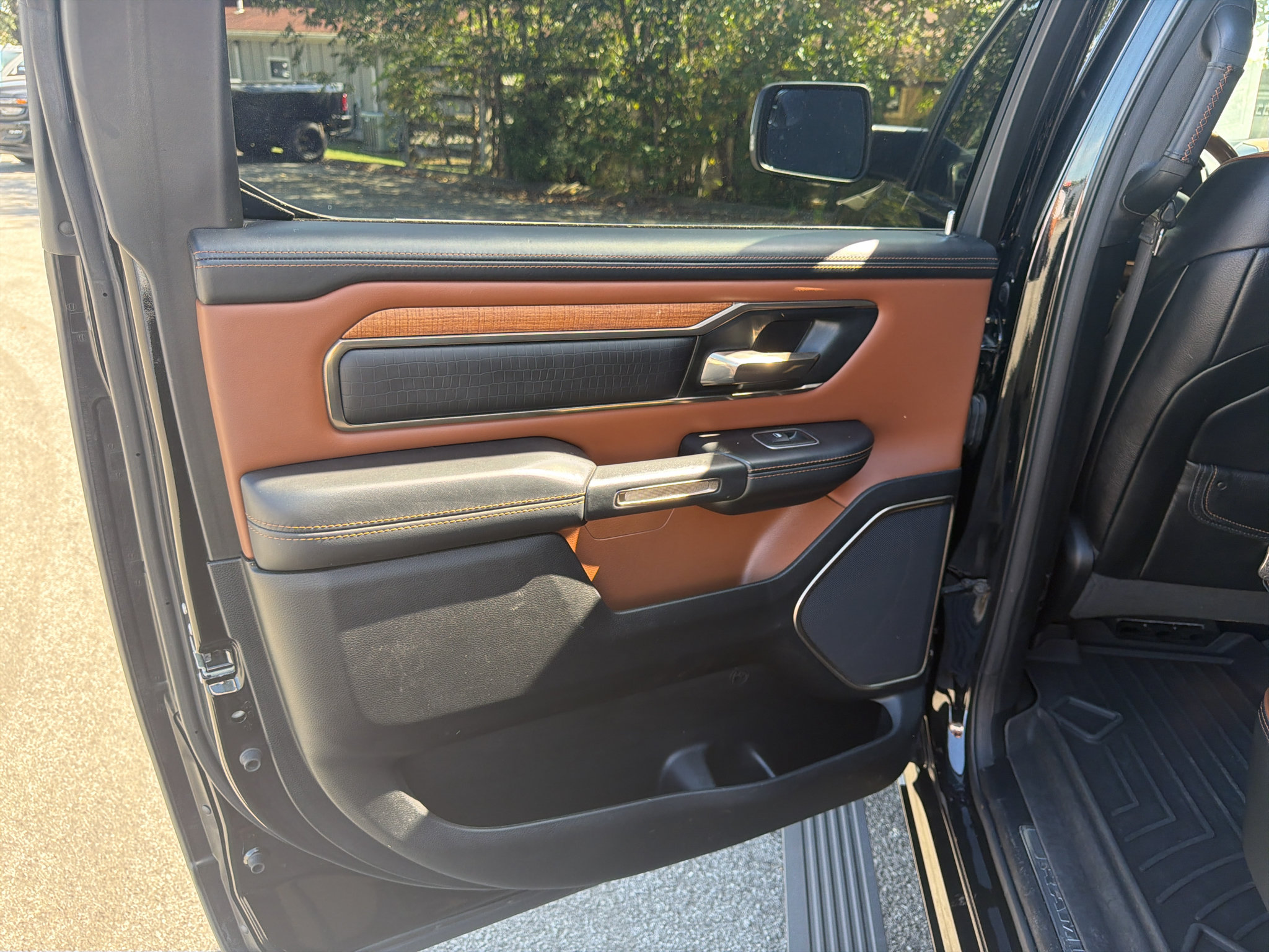 Used 2021 RAM 1500 Limited AWD/4WD image 27