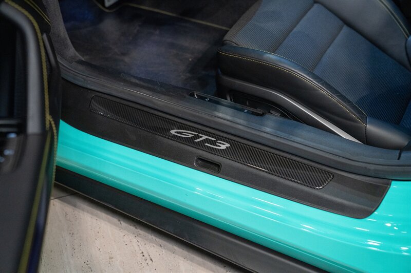 Used 2023 Porsche 911 GT3 RWD image 16