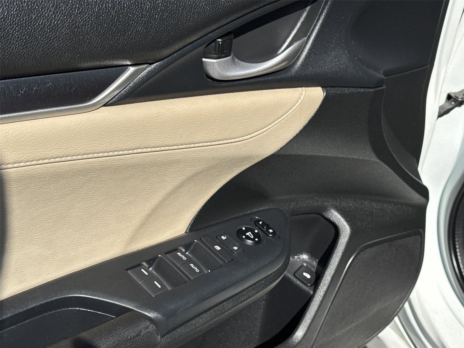 Used 2016 Honda Civic EX-L image 28