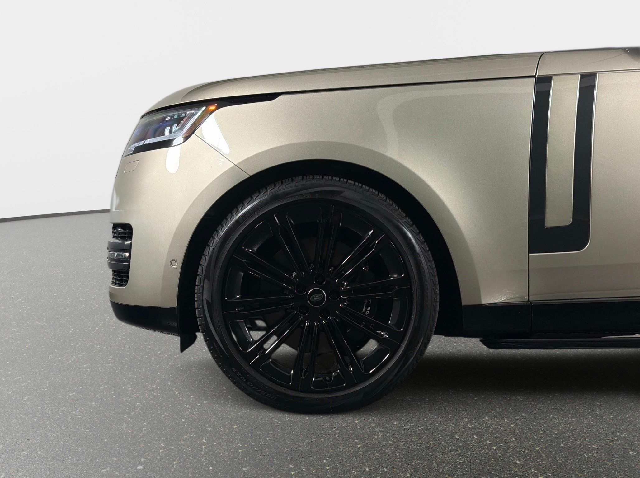 Used 2023 Land Rover Range Rover Autobiography AWD/4WD image 14