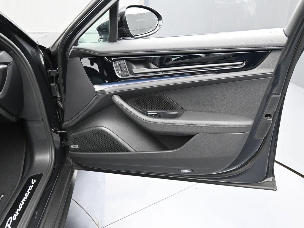 New 2026 Porsche Panamera 4 image 28