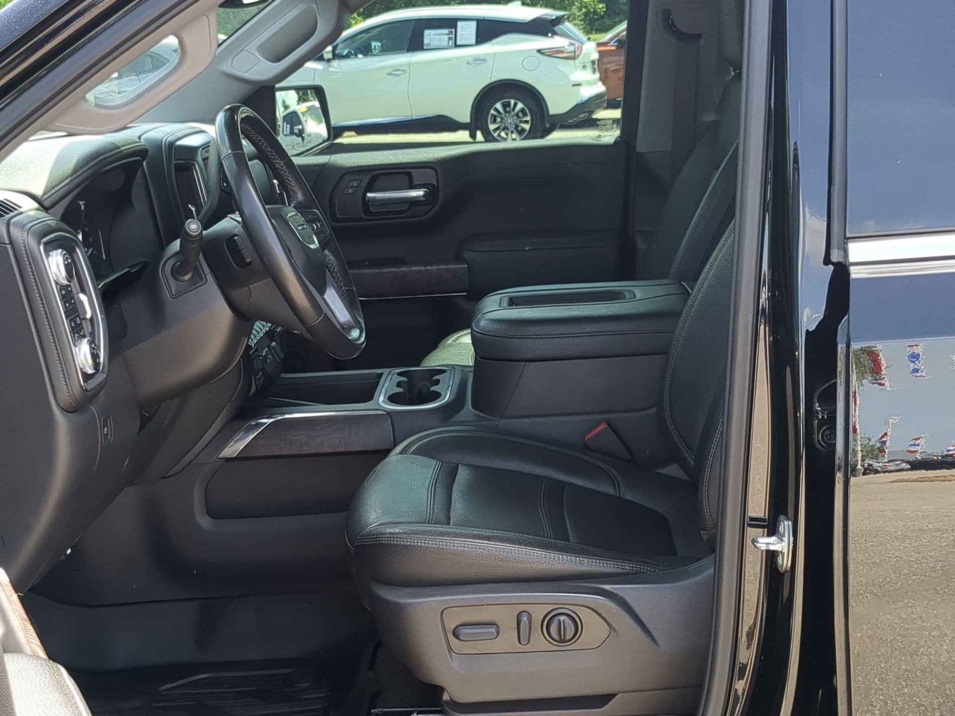 Used 2021 GMC Sierra 1500 Denali w/ Denali Premium Package image 12