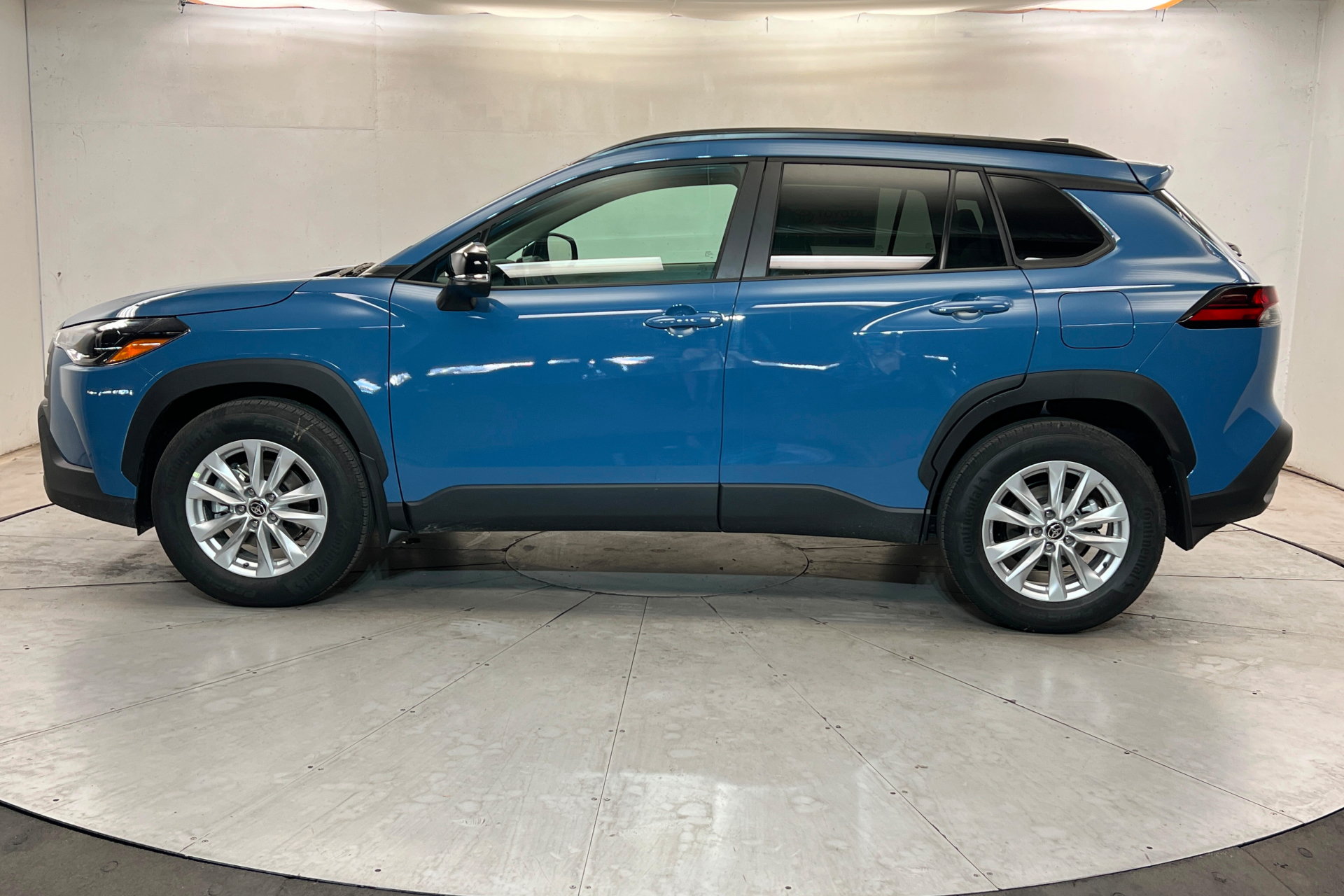 New 2026 Toyota Corolla Cross LE AWD/4WD image 2