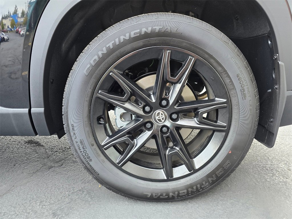 Used 2025 Toyota Grand Highlander AWD image 6