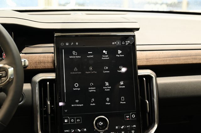 New 2026 GMC Acadia Denali Ultimate w/ LPO, Floor Liner Package image 17