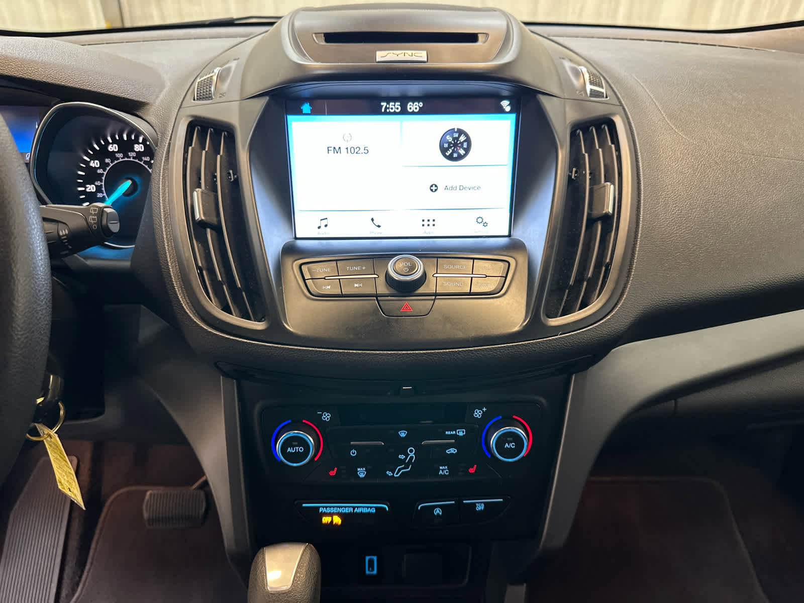 Used 2017 Ford Escape SE w/ Equipment Group 201A AWD/4WD image 5