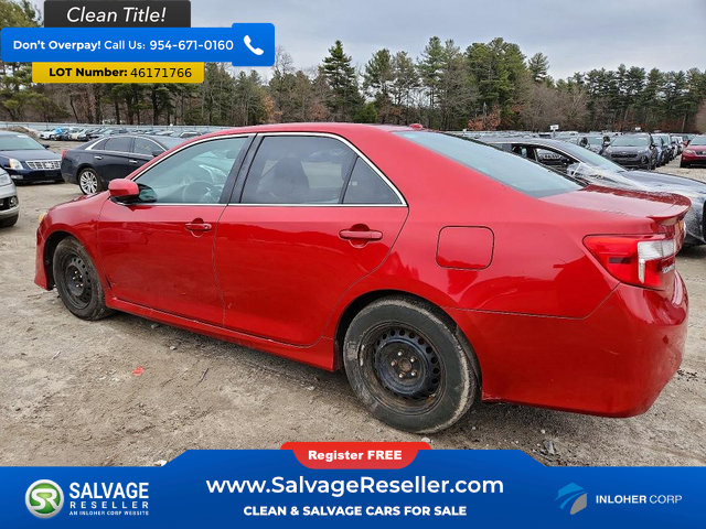 Used 2012 Toyota Camry SE image 3