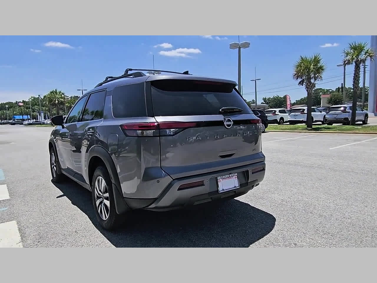 New 2026 Nissan Pathfinder SL FWD image 29