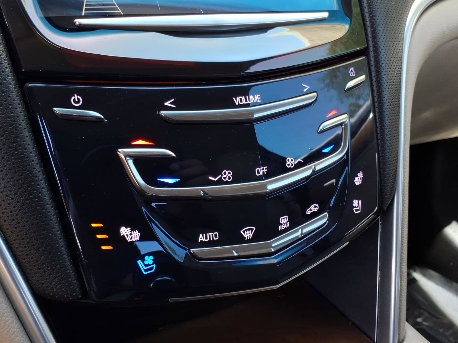 Used 2019 Cadillac XTS Luxury FWD image 29