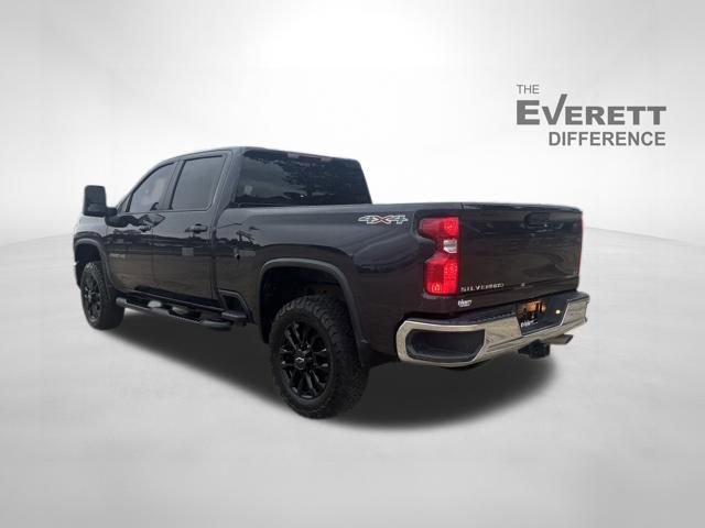 Used 2024 Chevrolet Silverado 2500 LT AWD/4WD image 5